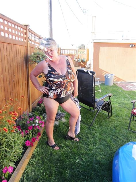 Grannies In Bikinis And Swimsuits Porn Pictures Xxx Photos Sex Images Pictoa