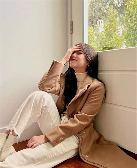 BINI Mikha Pretty Brunette Pretty People Insta Photo Ideas