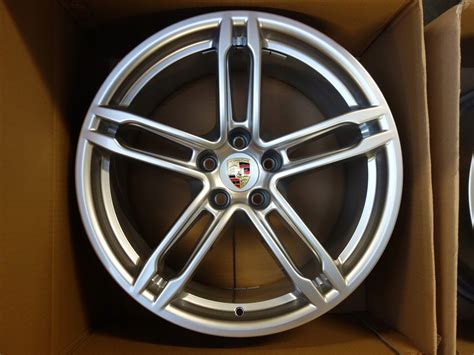 FELGI PORSCHE MACAN 19 ET21 8 9J 95B601025 BC BB 95B601025BB Za 4999