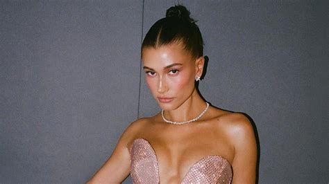 Hailey Bieber Does Sugar Plum Fairy Makeup For The Holidays