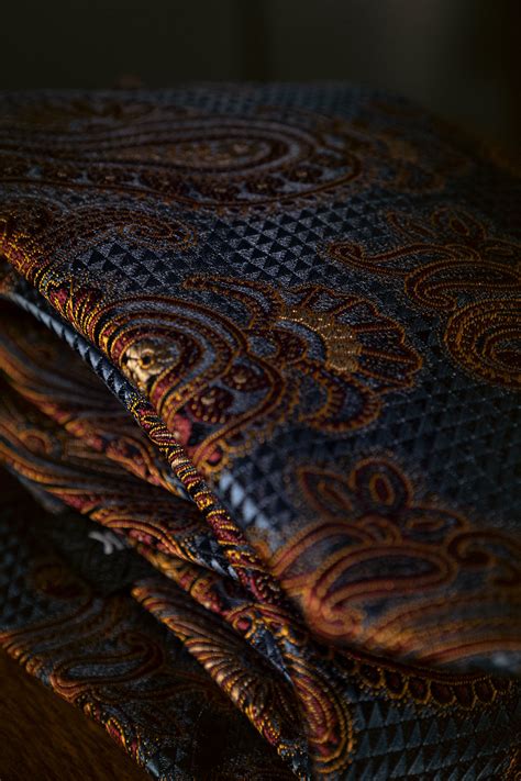 KRAVAT on Behance