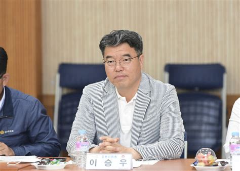 우리지역 일꾼 의원 이승우 김천시의원 특별한 일이 없는 한 매일 지역구 순회하며 주민과 만나 영남일보 사람과