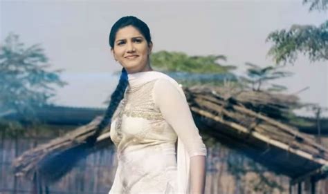 Haryanvi Hot Dancer Sapna Choudharys Famous Song Tu Cheez Lajawab Clocks Over 100 Million Views