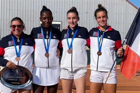 Val D Oise Tennis Oc Ane Babel M Daill E De Bronze Avec Les Bleues