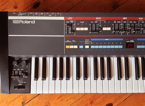 MATRIXSYNTH: ROLAND JUNO 106 Midi Analog Polyphonic Synthesizer