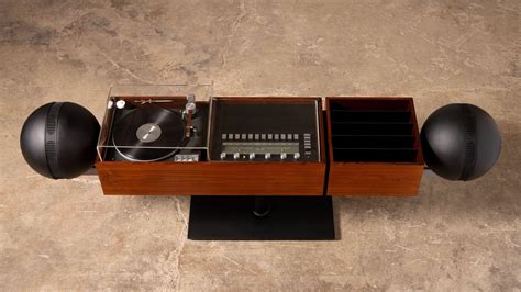 Clairtone Project G Rosewood T Console Stereo System And Turntable