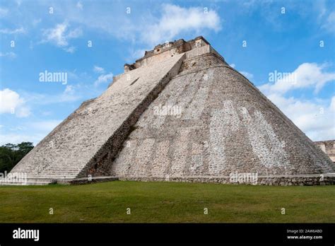 The Pyramid Of The Magician In Uxmal Yucatan Mexico Stock Photo Alamy