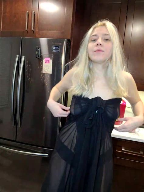 ScarletCallings Naked Stripping On Cam For Live Sex Video Chat PrettyPussy