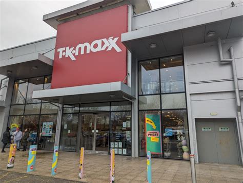 tk maxx haverfordwest accessable