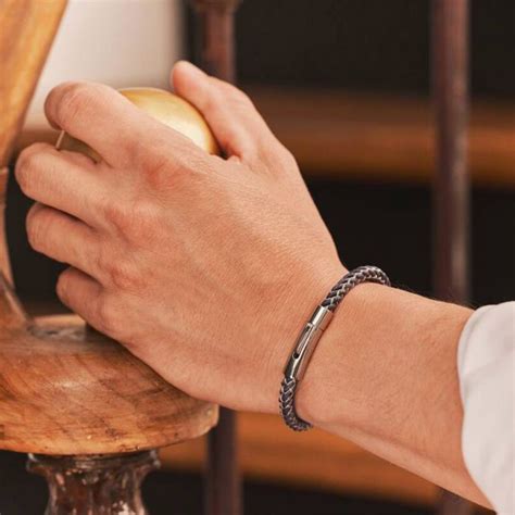 Évolution et entretien des bracelets en cuir homme