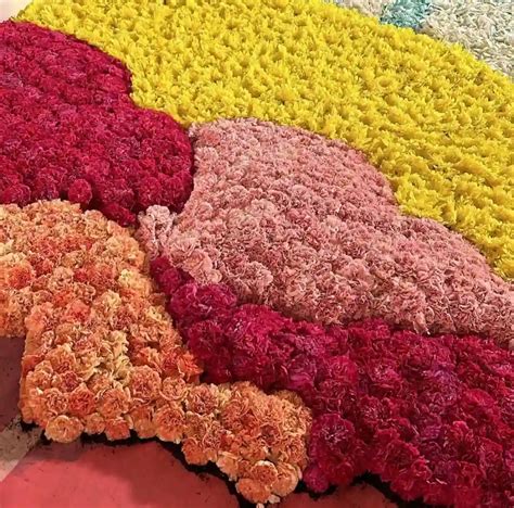 Linfiorata Di Via Della Spiga Una Strada Fiorita Nel Cuore Di Milano