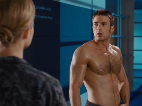 Chris Evans Exposes His Muscle Body Naked Male Celebrities