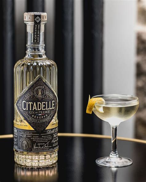 Citadelle Réserve Gin 70cl Gin Bottle Alcoholic Drinks