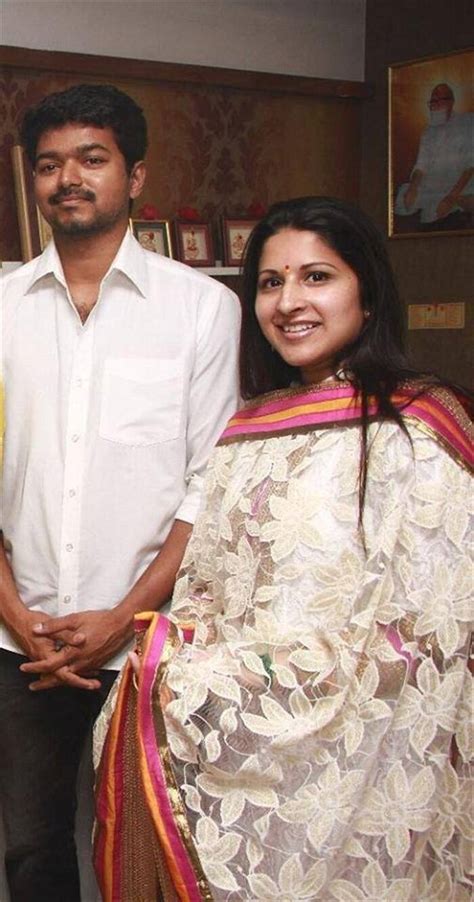 Thalapathy Vijay And Wife Sangeetha Love Story Again Goes Viral On