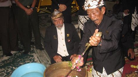 Selain Ritual Lek Lekan Tradisi Ini Dilakukan Masyarakat Jawa Saat