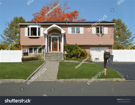 967 High Ranch Home Images, Stock Photos & Vectors | Shutterstock