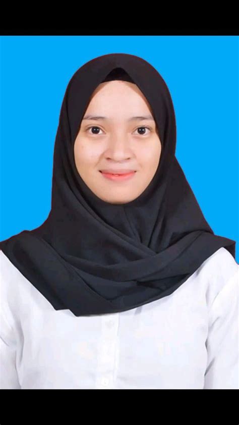 Pin Oleh Ayu Wulandari Di Kemeja Putih Di 2024 Gaya Hijab Kemeja Putih Gaya