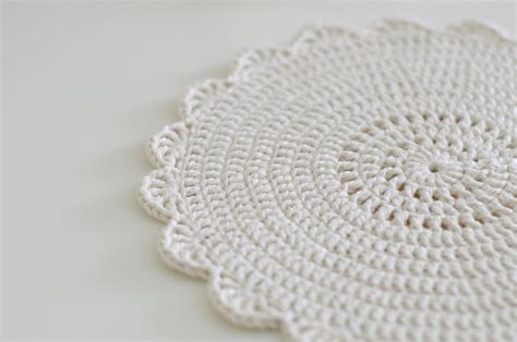 ...Handy Crafter...: Shabby Chic Doilies and Placemats