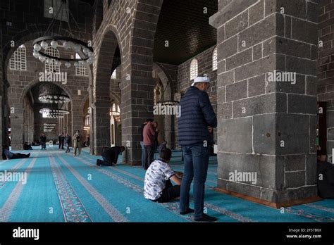 Diyarbakir Turkey 05 02 2019 La Mezquita Ulu La Gran Mezquita De