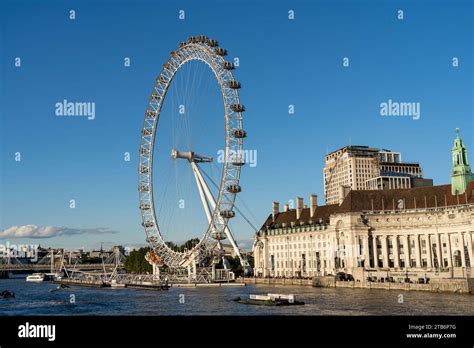 london eye capsule close   res stock photography  images alamy