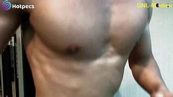 Muscle Amateur Guys Gets Pecs Worship And Nipple Play XNXX