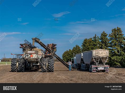 Swift Current Sk Image Photo Free Trial Bigstock