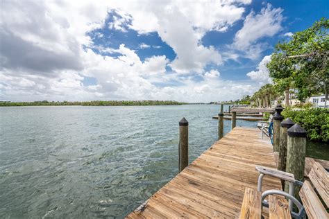 Luxury Island Condo - Steps to Gulf Beaches - Paradise Breeze