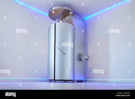 Cryo Sauna For Whole Body Cryotherapy Treatment Cryotherapy Booth In