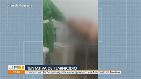 Homem é suspeito de pular muro de casa e agredir ex namorada facão