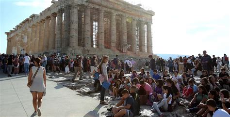 Greek Tourism Predicted To Achieve Record Breaking Revenue In 2023