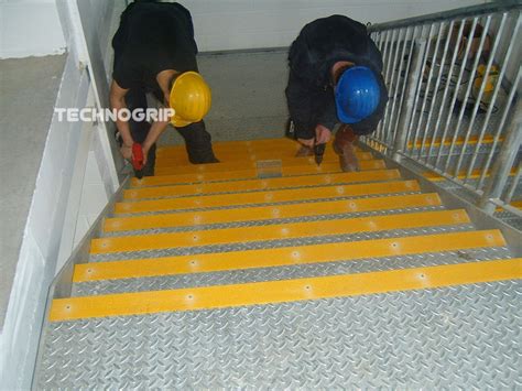 Tratamiento antideslizante peldaños y escaleras Technogrip Technogrip