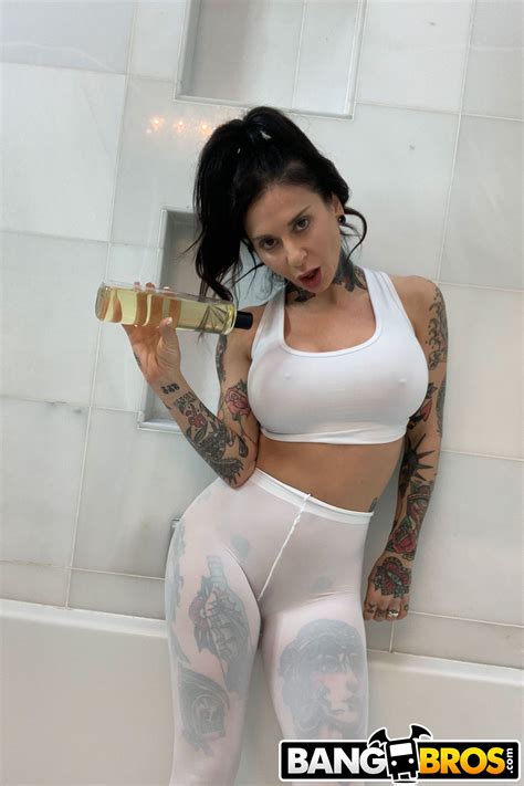 Joanna Angel Big Tits Round Asses BabeSource