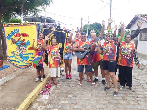 Baiacu Na Vara E Bloco Dos Garis Animam A Quarta Feira De Cinzas Em