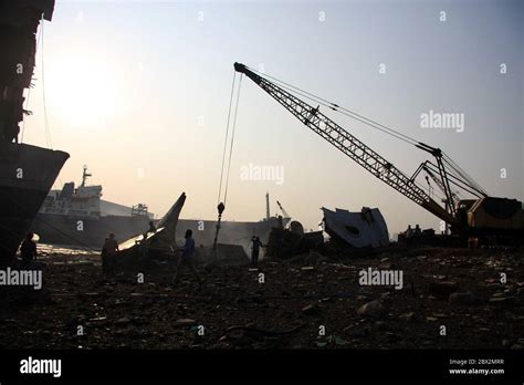 Shipbreaking Yard In Darukhana Mumbai India Ins Vikrant Dismantling