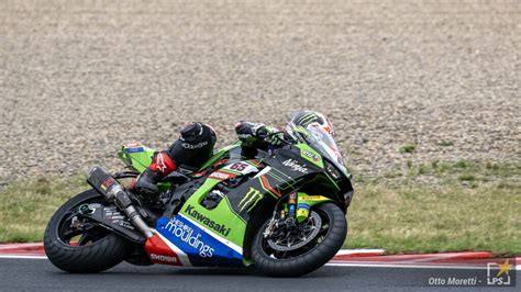 Live Superbike Gp Aragon In Diretta Bautista Vince La