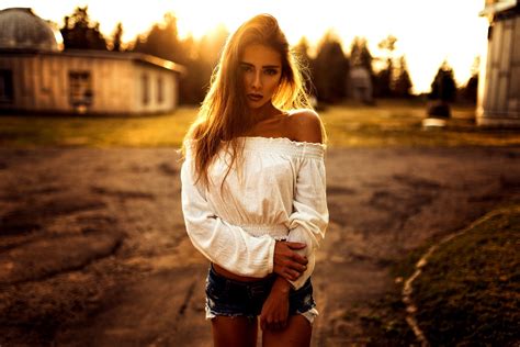 Women Miro Hofmann Tanned Depth Of Field Sunset Portrait Sara Tessitore