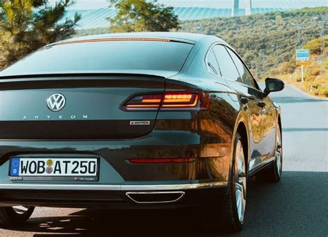 Volkswagen Arteon 2020 Precio características fotos y vídeo Carhaus