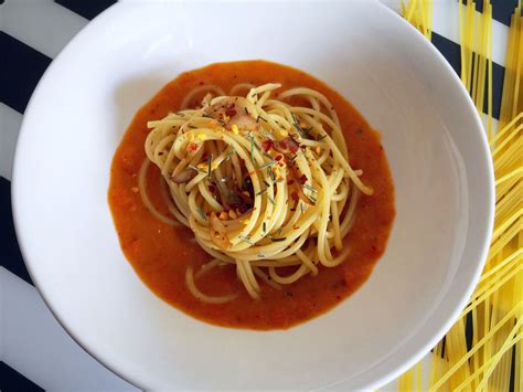 Garlic Spaghetti With Roasted Red Bell Pepper Sauce Recipe Vegan By