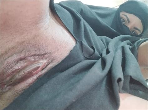 Religious Arab In Niqab Squirting Pussy With Big Dildo To Extreme Orgasm After Praying For Allah