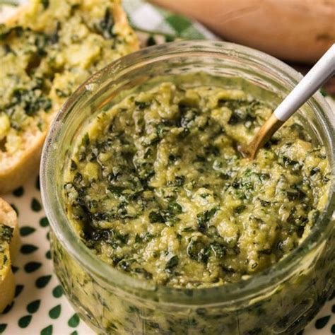 Authentic Italian Basil Pesto - Pesto Genovese - xoxoBella