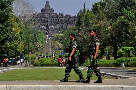 Foto Aksi Bela Rohingya Tak Pengaruhi Wisata Candi Borobudur