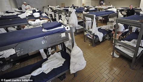 Man Serving A Life Sentence For Sex Trafficking Escapes From Prison In Alabama Daily Mail