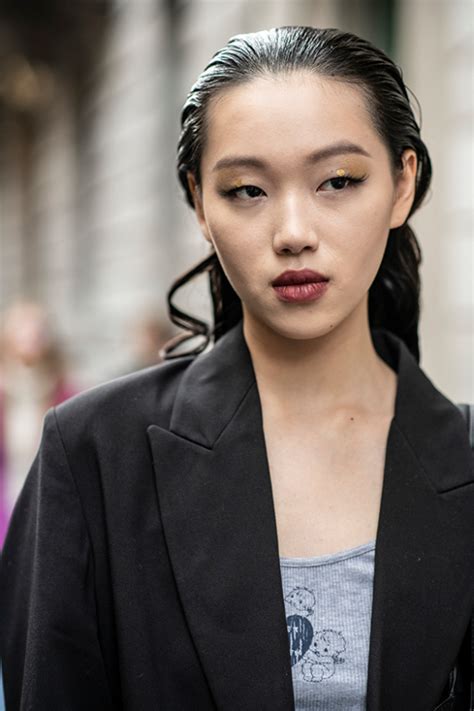 Heres Why The Wet Hair Look Is Perfect For Both Him And Her The Blonde Salad