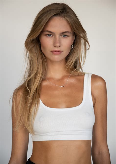 Lieke Van Der Hoorn Metro Models