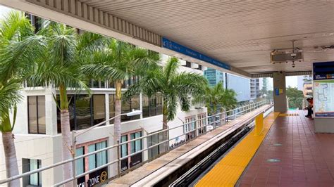 Metromover Station in Miami Downtown - MIAMI, UNITED STATES - FEBRUARY ...