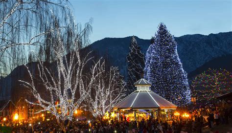 Discover The Most Magical Christmas Town In America A Z Animals