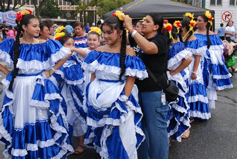 A divine festival celebrates Salvadoran culture | Herald Community Newspapers | www.liherald.com