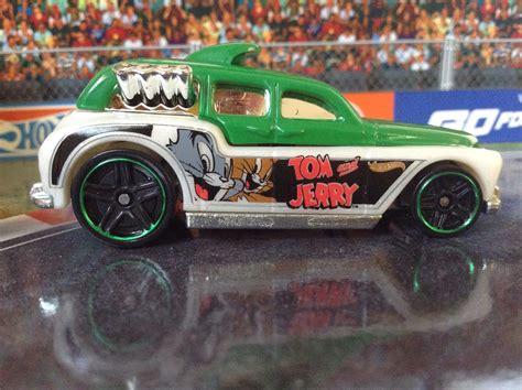 Julian S Hot Wheels Blog Walmart Exclusive Tom And Jerry Set