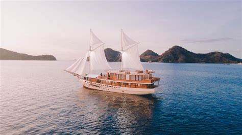 Open Trip Labuan Bajo Komodo Luxury Phinisi Elbark Kemanalagi