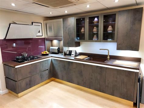 Ex Display Mereway Milano Oxide Kitchen With Laminate Worktops The